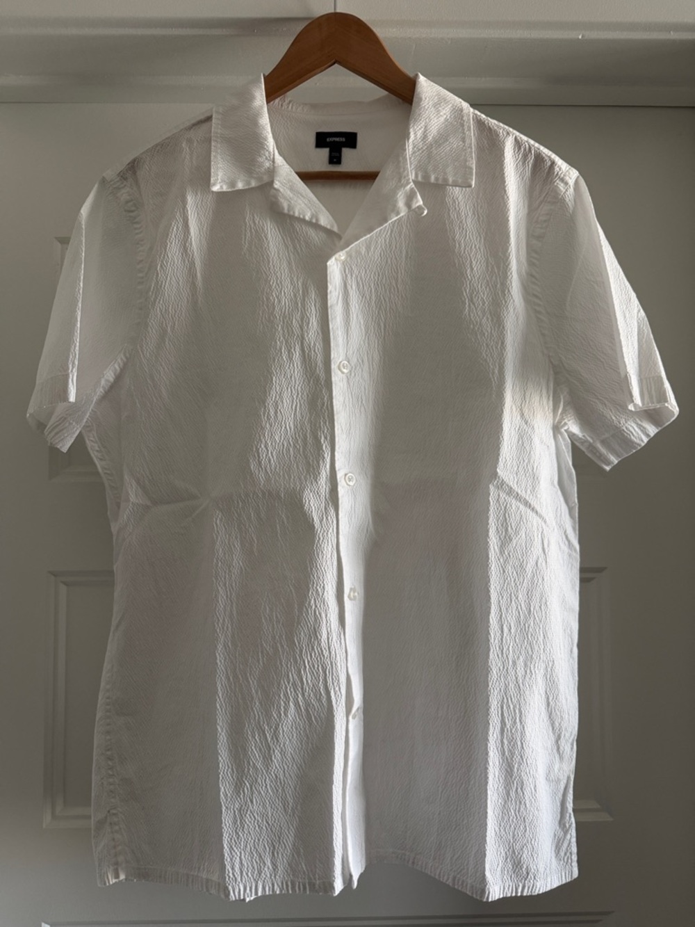 NWOT Men’s Express Medium White Short Sleeve Shirt
